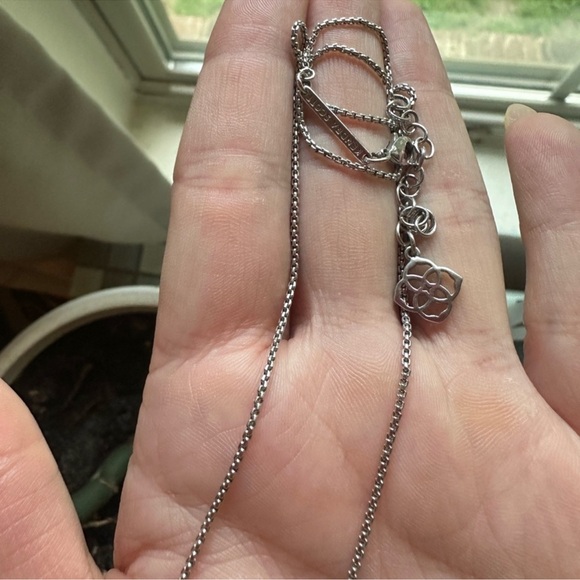 Silver Leonor Iridescent Drusy Kendra Scott Necklace - Picture 4 of 5